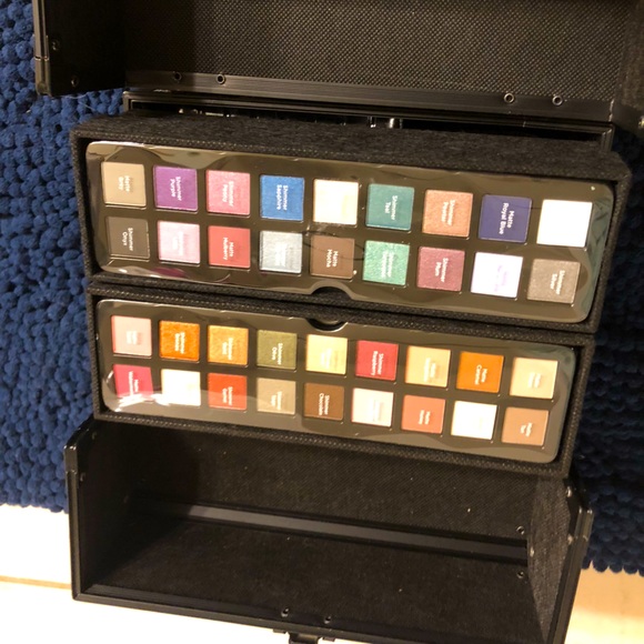 Beauty Box, Artistry Edition, 60 piece collection. Brand new! - Picture 2 of 4